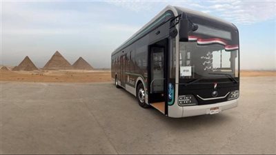 «نصر EV» يظهر في الأهرامات.. تجربة نقل كهربائي جديدة تدعم السياحة المستدامة في مصر