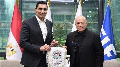 وزير الرياضة يزور مشروع 