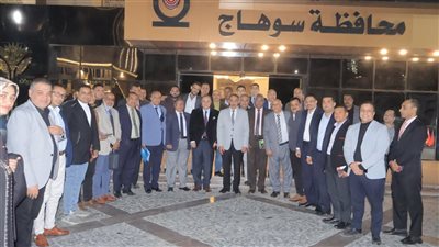 محافظ سوهاج يلتقي الصحفيين لوضع خطة لدعم العمل الإعلامي بالمحافظة