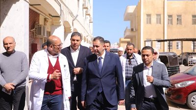 محافظ دمياط يتابع منظومة العمل بمستشفي كفر سعد ويشدد على رفع مستوى الخدمات 