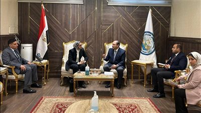 رئيس هيئة تنمية الصعيد يبحث مع محافظ الوادي الجديد تعزيز التعاون