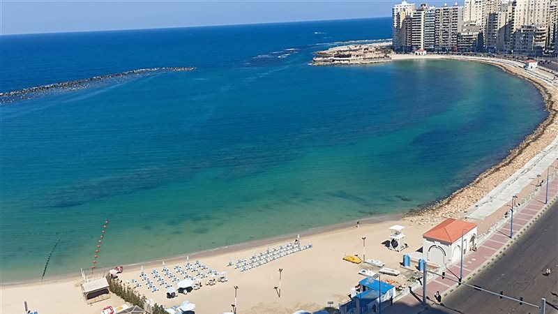 شاطئ الإسكندرية 
