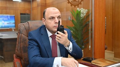 لليوم الثالث.. محافظ الغربية يتابع تطبيق التعريفة الجديدة بالمواقف عبر مركز السيطرة