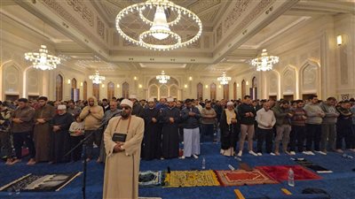 كبار القراء ونجوم «دولة التلاوة» يواصلون إحياء ليالي رمضان في المساجد الكبرى