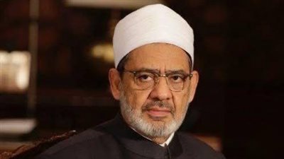  مدير مكتب الإمام الطيب: الإمام الأكبر يتعافى بعد انتهاء جرعات الأدوية