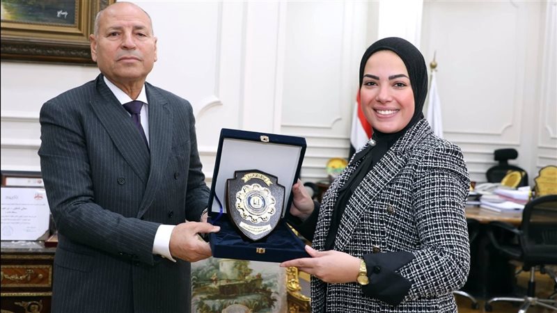 محافظ القاهرة والإعلامية آية عبد الرحمن