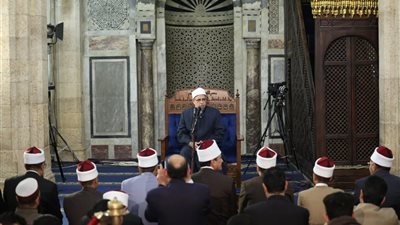 في درس التراويح.. رئيس جامعة الأزهر يدعو إلى اغتنام نفحات الليالي المباركة