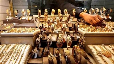 عيار 21 يسجل 6910 جنيهات مع ارتفاع الذهب محليًا وعالميًا بسبب النفط والدولار