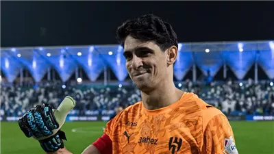 بونو الأفضل في مباراة الهلال والفتح بدوري روشن السعودي