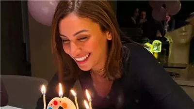 دينا الشربيني تحتفل بعيد ميلادها الـ30.. وأمينة خليل توثق اللحظة