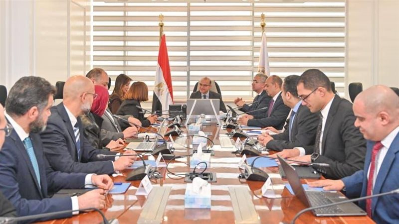 وزير الاستثمار 