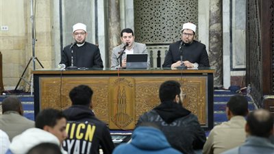 ملتقى الأزهر بعد صلاة التراويح يناقش دور زكاة الفطر في تحقيق التكافل 