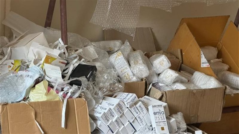 مخزن لتداول مكملات غذائية ومنشطات جنسية مجهولة المصدر 
