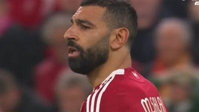 محمد صلاح يهدر ضربة جزاء لليفربول ضد جالاتا سراي بدوري أبطال أوروبا|فيديو