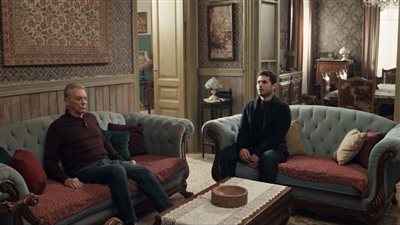 عمرو صالح يعيد حساباته بعد اكتشاف الحقيقة في الحلقة الأخيرة من فرصة أخيرة