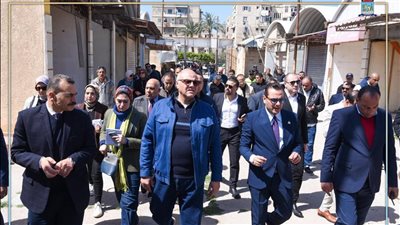 محافظ الإسكندرية يتفقد سوق شارع 30 لرفع كفاءة الباعة وتنظيم الأسواق العشوائية