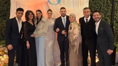 أول صورة من خطوبة ملك أحمد زاهر وشريف عمرو الليثي 