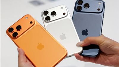    آيفون X وآيفون XR من آبل.. أهم الفروق بين الهاتفين