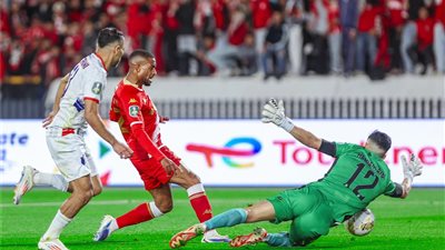 دراما مغربية في الكونفدرالية.. أولمبيك آسفي يُقصي الوداد ويعبر لنصف النهائي