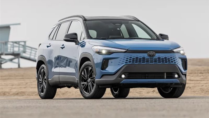 تويوتا كورولا كروس هايبرد XSE 2026: SUV