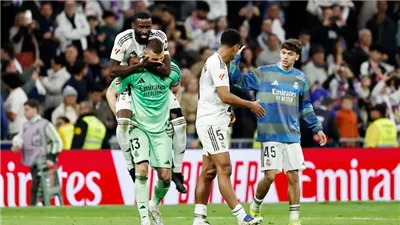 أندري لونين يكتب التاريخ.. أول أوكراني يقود ريال مدريد في الديربي