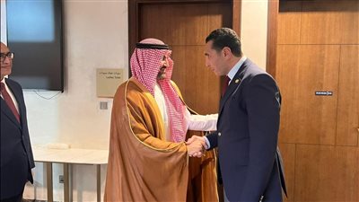 وزير الشباب والرياضة يصل إلى جدة مرافقاً لبعثة المنتخب القومي لكرة القدم