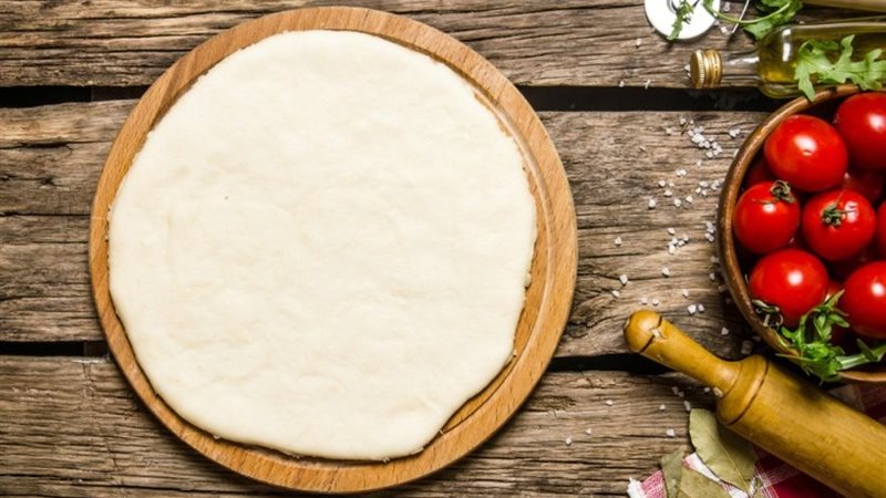 عجينة البيتزا الإيطالية 