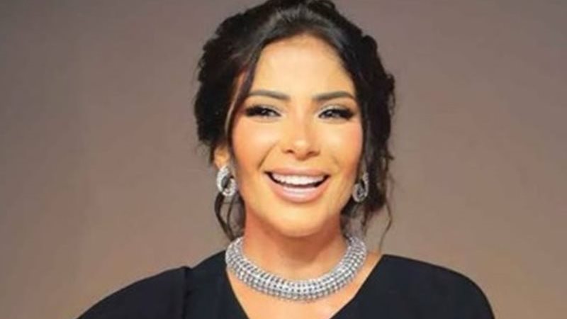 منى زكي