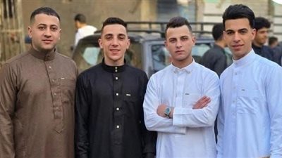 حزن يخيم على دهشور..تشييع جثامين 4 شباب ضحايا انقلاب سيارة بترعة المريوطية