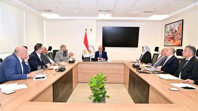 وزير الري يناقش مطالب النواب.. توجيهات عاجلة لتطهير بحر البقر وتحذيرات من تغطية الترع