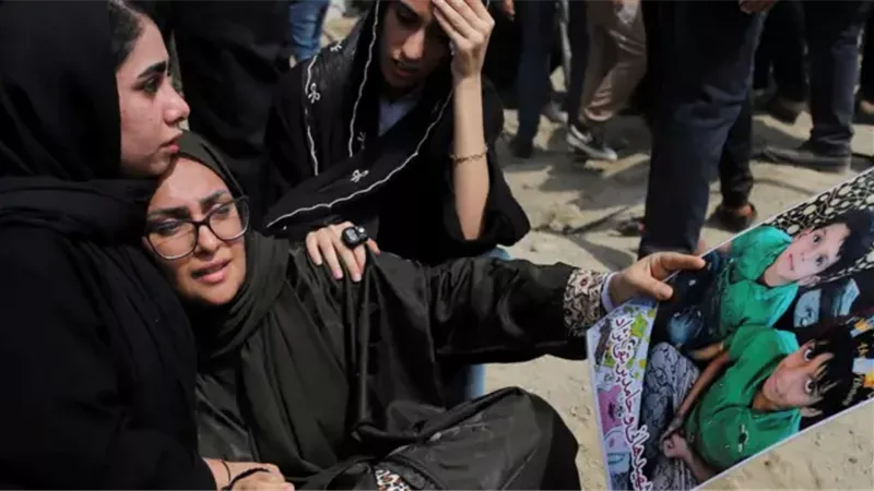 ضحايا إيران من الأطفال 