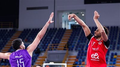 الأهلي يهزم المصرية للاتصالات ويقترب من نهائي دوري السوبر للسلة