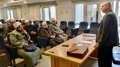 محاضرة بعنوان “توظيف التقنيات المعاصرة في مكافحة الفساد الإداري” بأكاديمية الأزهر