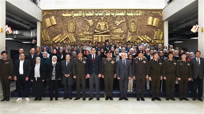  القوات المسلحة تنظم زيارة ميدانية لوفد من شباب الوطن للأكاديمية العسكرية