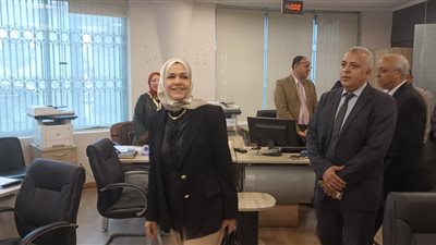 رشا عبد العال تتابع سير العمل ومجريات تقديم الإقرارات الضريبية للأشخاص الطبيعيين