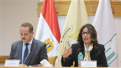 وزيرة الثقافة: مواجهة التحديات الفكرية لا تكون إلا بالفكر والكلمة تُقابل بالكلمة