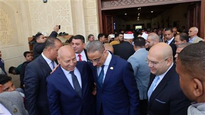 محافظ القاهرة يستقبل كبار المسؤولين في احتفالات العيد القومي