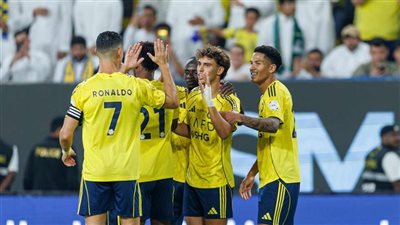 النصر يحسم الكلاسيكو بثنائية أمام الأهلي ويواصل صدارة الدوري السعودي