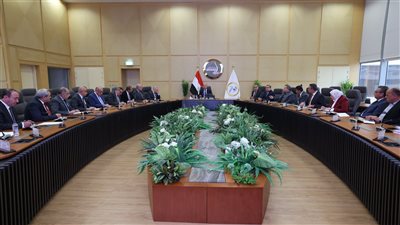 وزير النقل يطلق خطة لترشيد النفقات وتعظيم الإيرادات مع الحفاظ على جودة الخدمات
