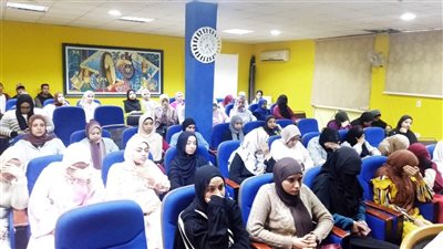 جامعة قنا تنظم ندوة توعوية بالأنشطة المالية غير المصرفية لطلاب التربية النوعية