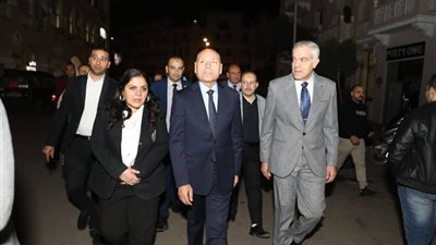 محافظ القاهرة يتابع تطبيق مواعيد غلق المحال لترشيد استهلاك الكهرباء