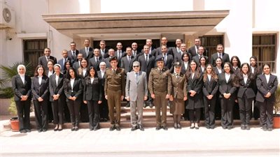 الفريق أسامة ربيع يستقبل الملحقين الدبلوماسيين في زيارة لمشروعات قناة السويس