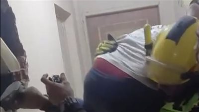 إنقاذ شاب احتجز داخل مصعد معطل بزهراء المعادي
