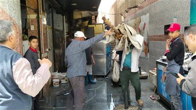 جهاز الشروق يضرب بيد من حديد.. غلق وتشميع 21 محلاً مخالفاً