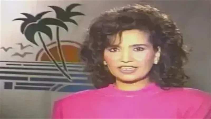 الإعلامية منى هلال