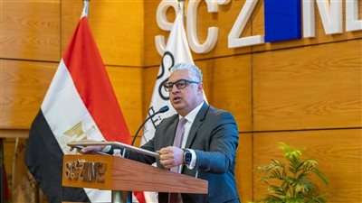 رئيس اقتصادية قناة السويس يتفقد مشروعات بورسعيد ويؤكد أهمية الاستثمار البشري