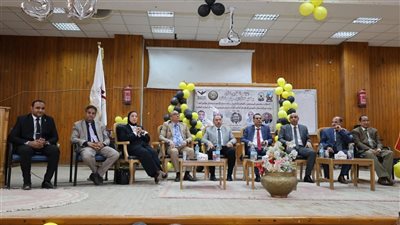 انطلاق المؤتمر الطلابي الأول لكلية الآداب بجامعة قنا بالتزامن مع اليوبيل الذهبي للكلية