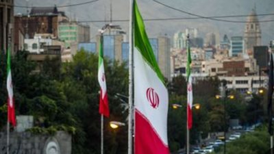 الحرس الثوري يهدد بإرباك سوق الطاقة عالميًا وغارات تضرب طهران قبل انتهاء مهلة ترامب