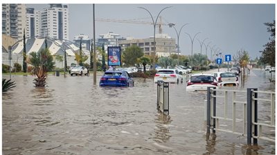 مع تهديد أمريكا بمحو إيران الليلة.. الفيضانات تهدد بغرق اسرائيل