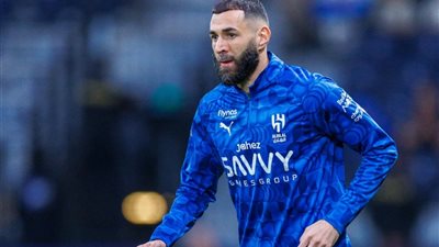 موقف كريم بنزيما من مباراة الهلال ضد الخلود بالدوري السعودي